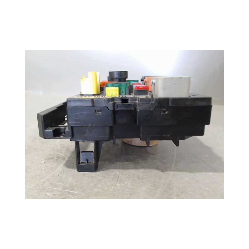 BOITE A FUSIBLES PEUGEOT 207 2006-2013