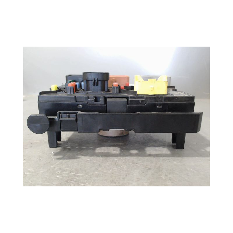 BOITE A FUSIBLES PEUGEOT 207 2006-2013