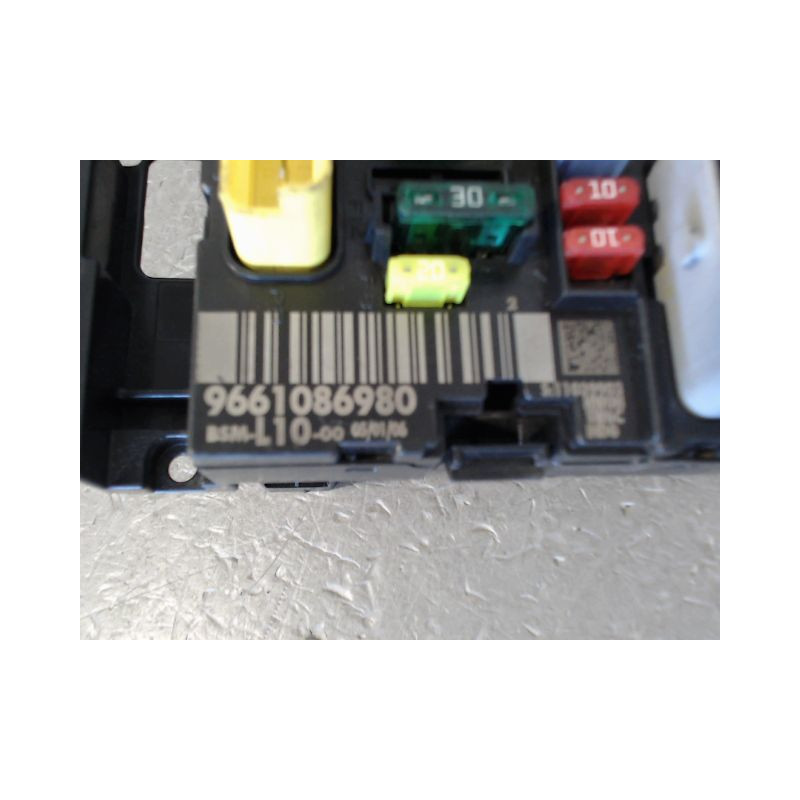 BOITE A FUSIBLES PEUGEOT 207 2006-2013
