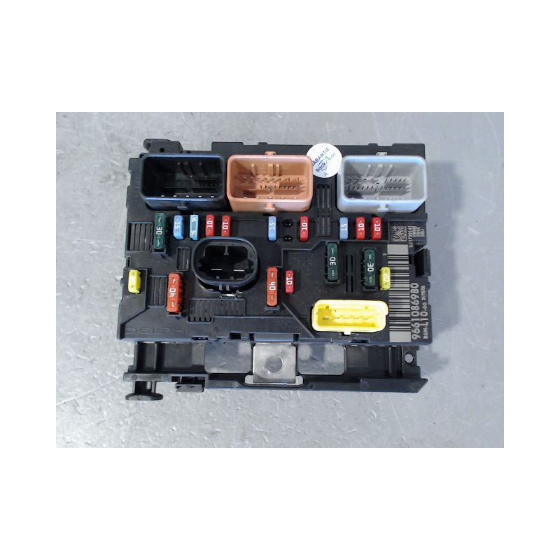 BOITE A FUSIBLES PEUGEOT 207 2006-2013