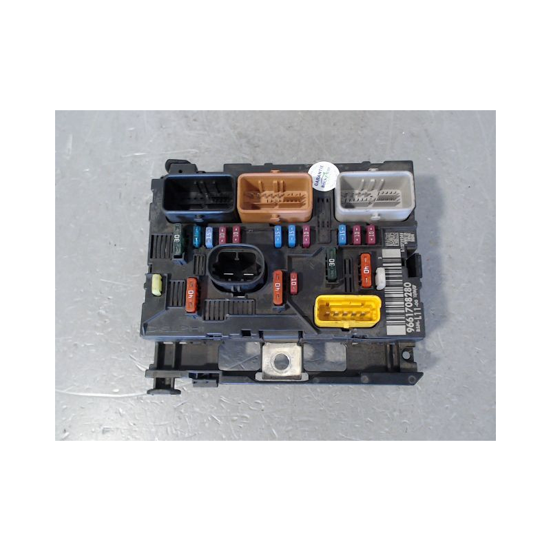 BOITE A FUSIBLES PEUGEOT 307 CC 2P Phase 2 2005-2008