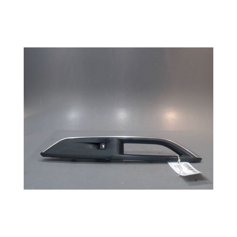 COMMANDE LEVE-GLACE PORTE AVD PEUGEOT 5008