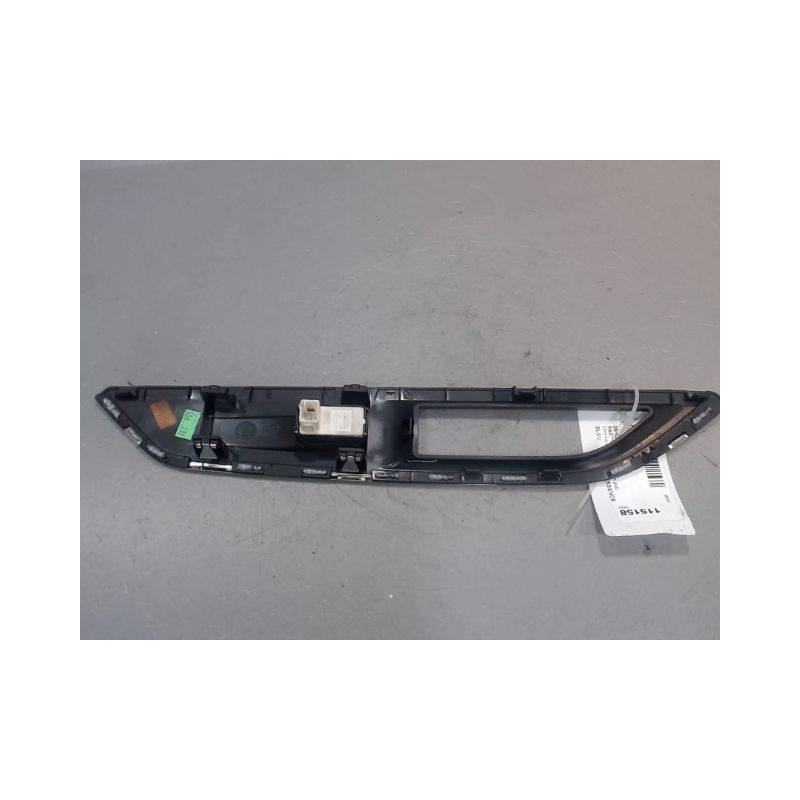 COMMANDE LEVE-GLACE PORTE AVD PEUGEOT 5008