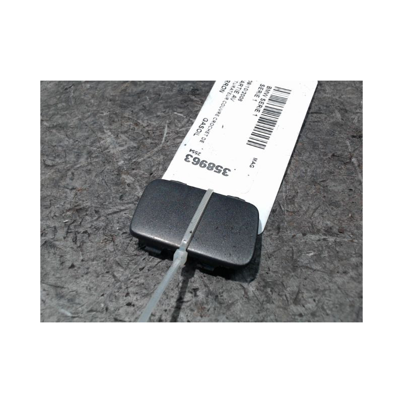 OBTURATEUR COUVRE CROCHET DE BOUCLIER AV BMW SERIE 1
