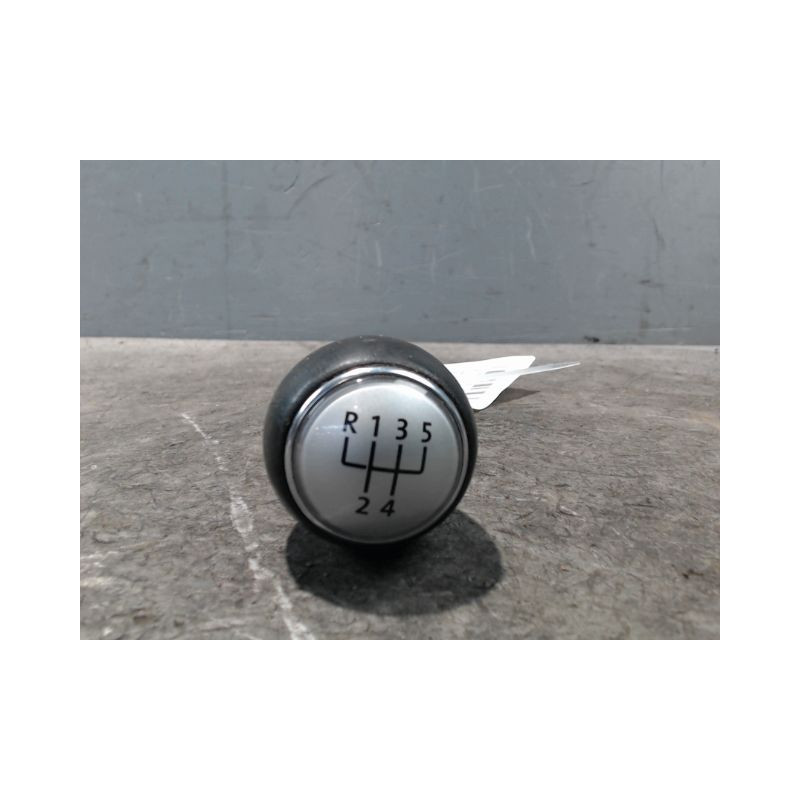 POMMEAU LEVIER VITESSES VOLKSWAGEN GOLF V 2003-2009 1.4 16V