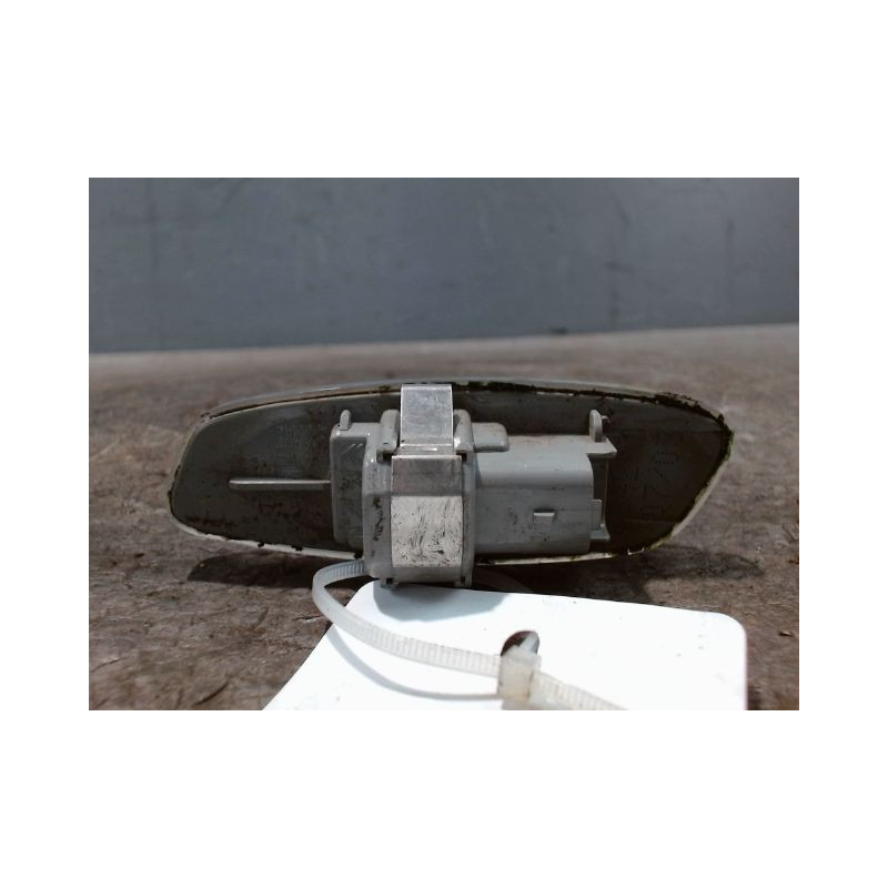 REPETITEUR RETROVISEUR DROIT PEUGEOT 207 CC
