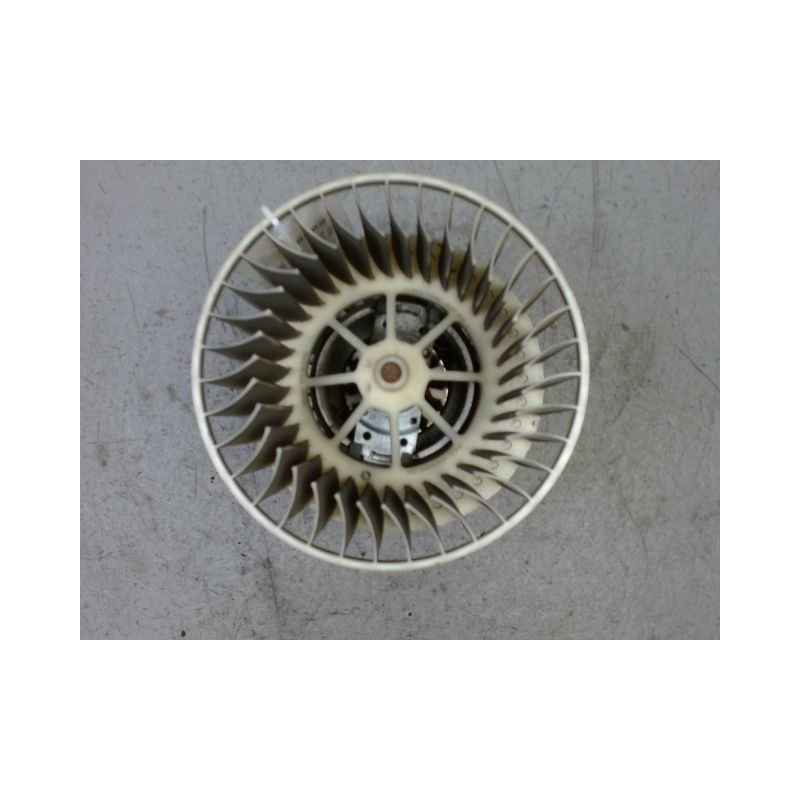 MOTEUR VENTILATEUR CHAUFFAGE B.M.W. X5