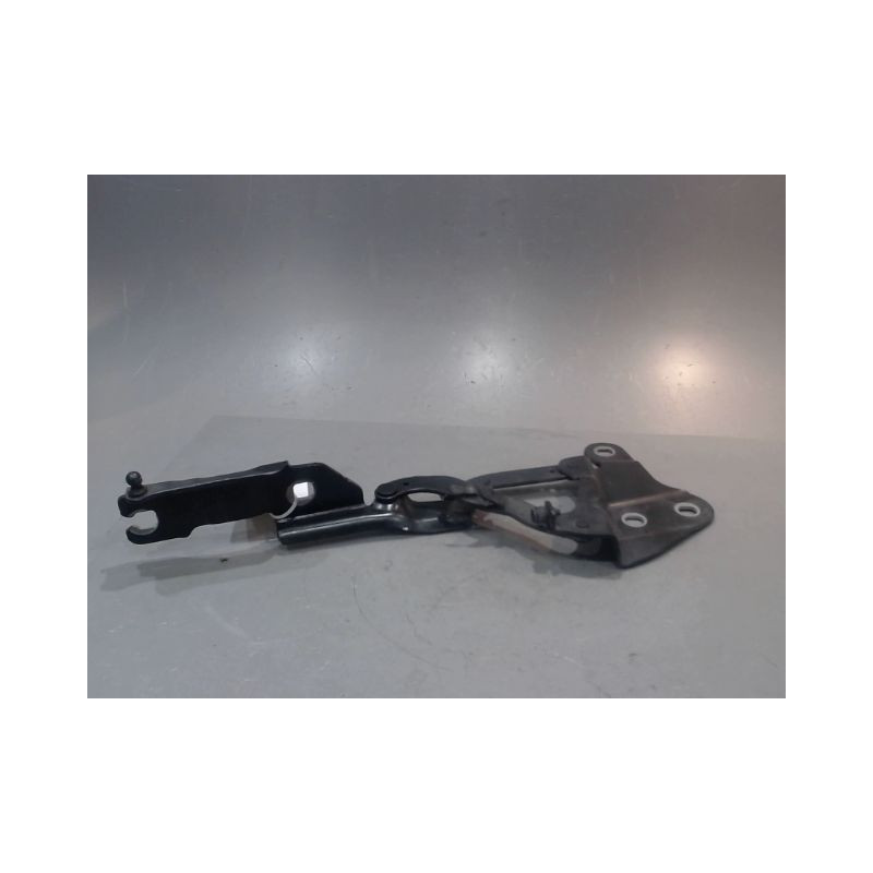COMPAS DROIT CAPOT BMW SERIE 1