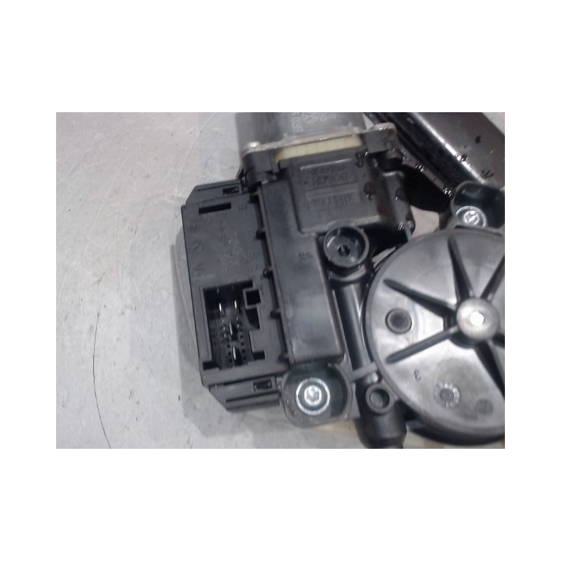 MECANISME+MOTEUR LEVE-GLACE AVANT DROIT VOLKSWAGEN POLO