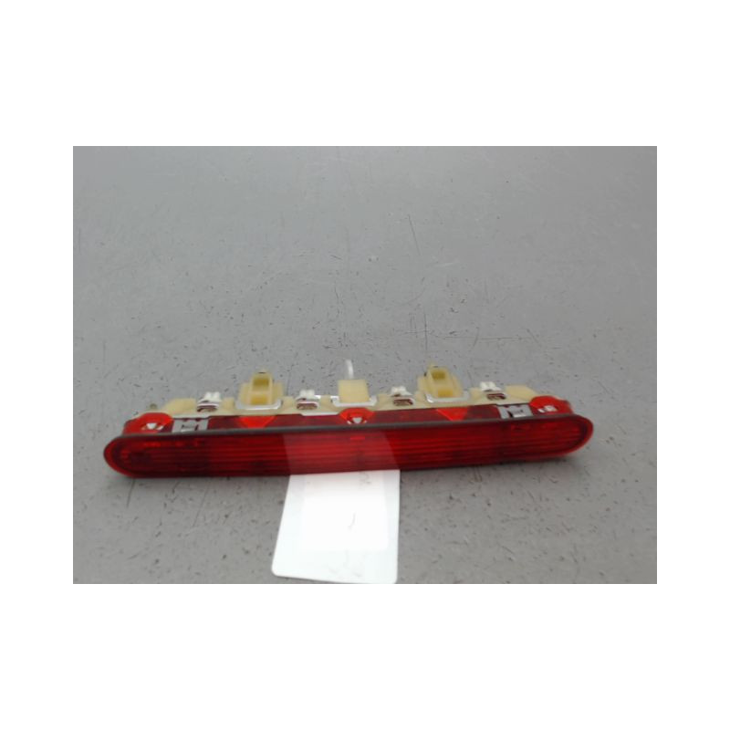 FEUX STOP SUPPLEMENTAIRE PEUGEOT 207 2006-2013