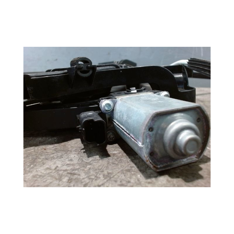 MECANISME+MOTEUR LEVE-GLACE AVANT GAUCHE PEUGEOT 308 2011-