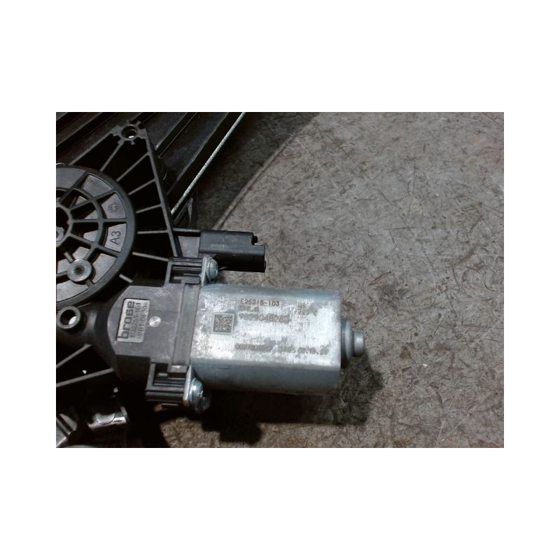 MECANISME+MOTEUR LEVE-GLACE AVANT GAUCHE PEUGEOT 308 2011-