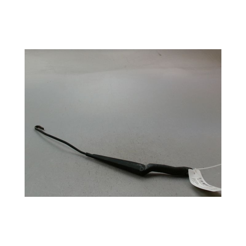 BRAS ESSUIE-GLACE AVANT GAUCHE PEUGEOT 206 + 2009-2013