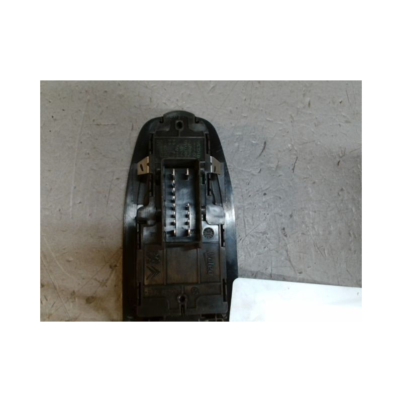COMMANDE LEVE-GLACE PORTE AVG PEUGEOT 2008