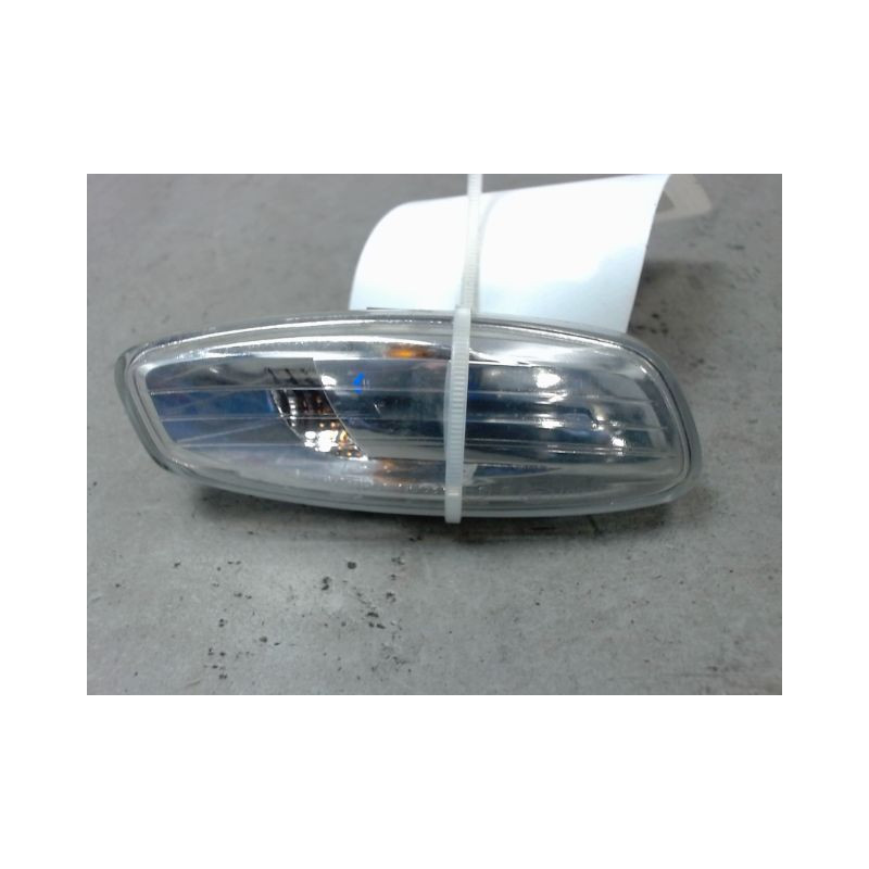 REPETITEUR RETROVISEUR DROIT PEUGEOT 5008