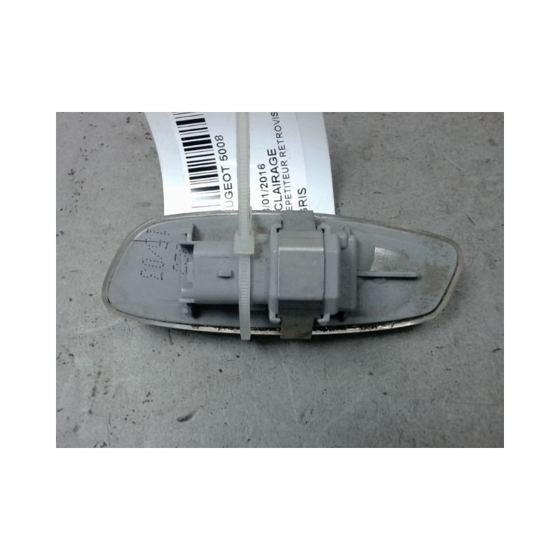 REPETITEUR RETROVISEUR DROIT PEUGEOT 5008