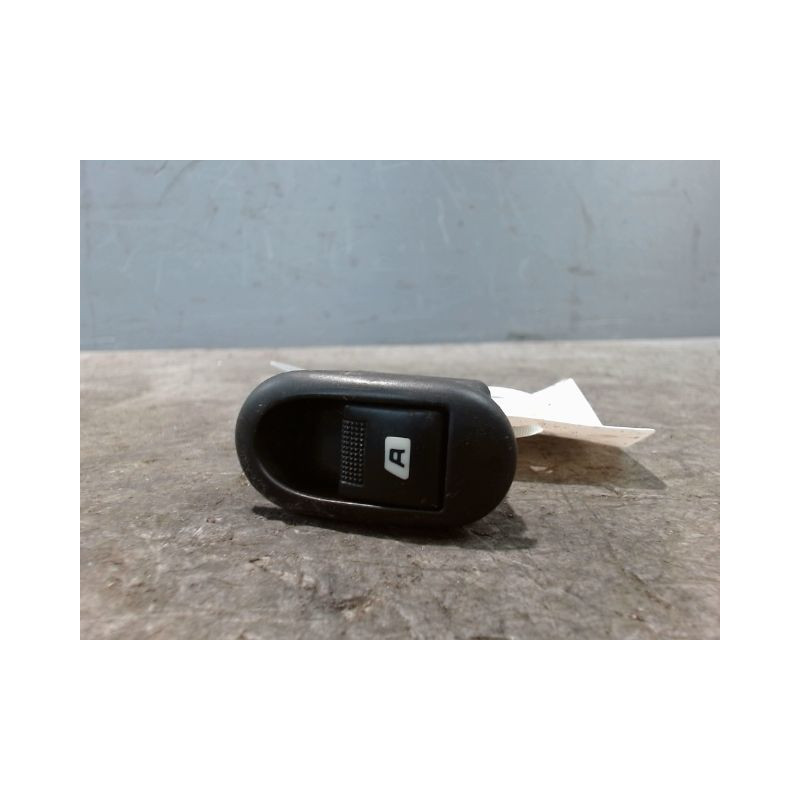 COMMANDE LEVE-GLACE PORTE AVD CITROEN C3 2002-2005