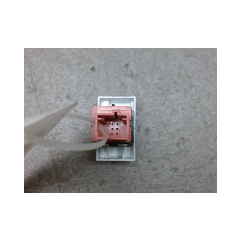 BOUTON DE WARNING PEUGEOT EXPERT