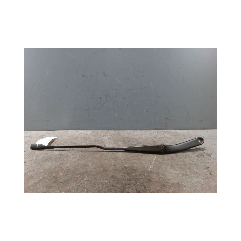 BRAS ESSUIE-GLACE AVANT DROIT AUDI A4 2004-