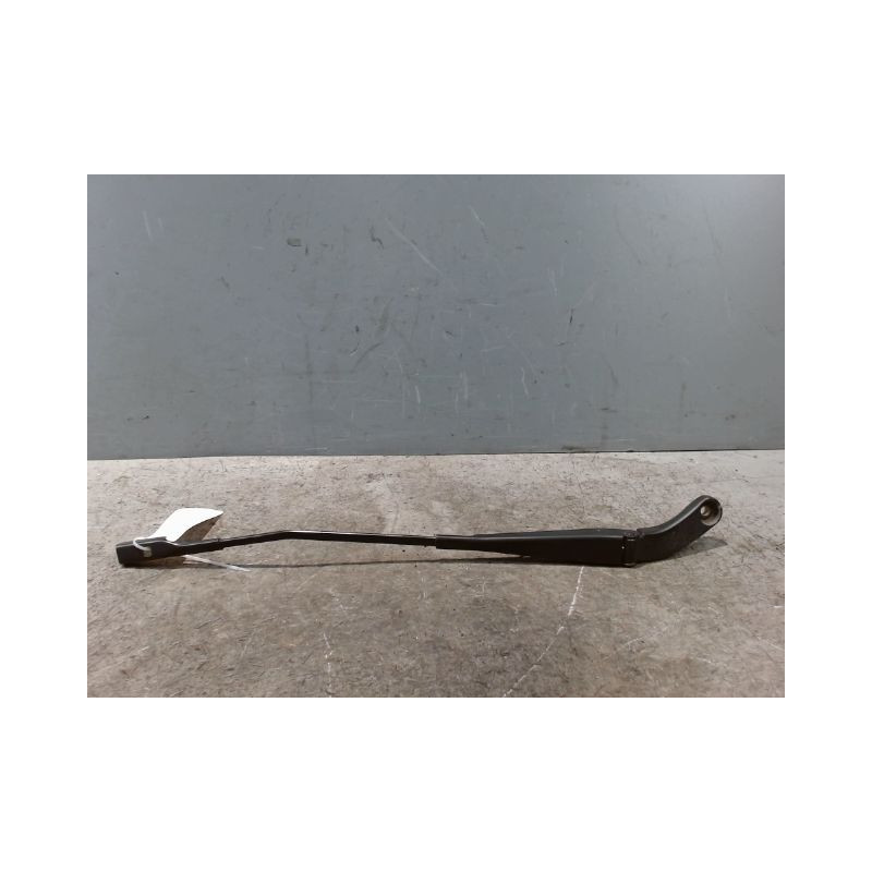BRAS ESSUIE-GLACE AVANT GAUCHE AUDI A4 2004-