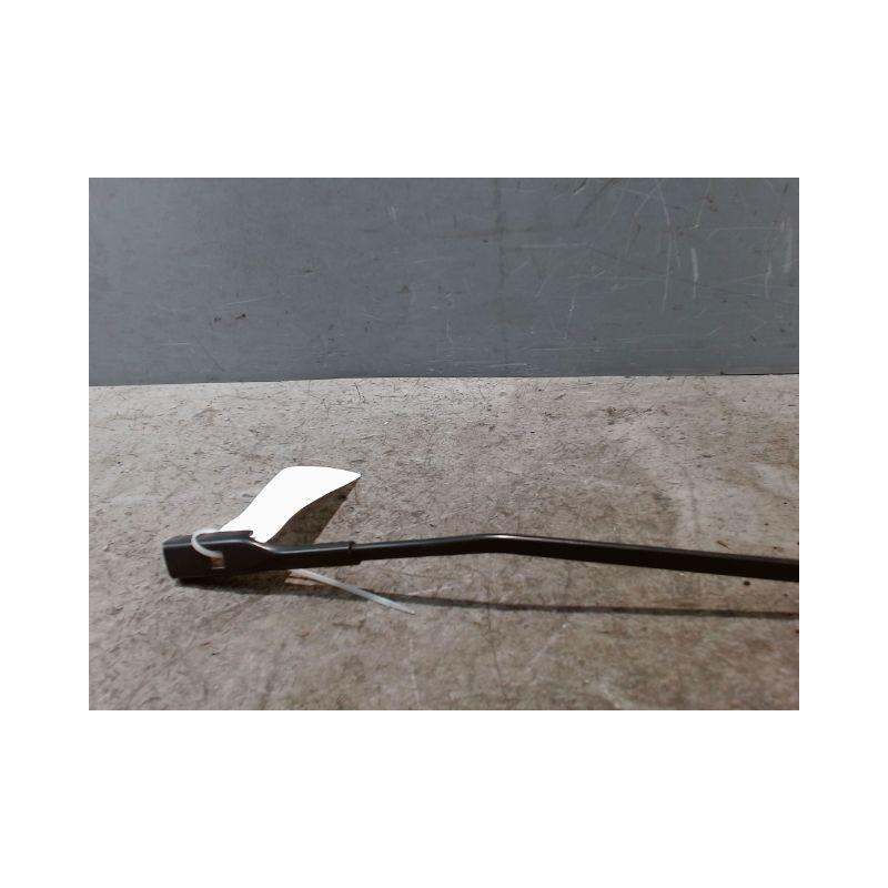 BRAS ESSUIE-GLACE AVANT GAUCHE AUDI A4 2004-
