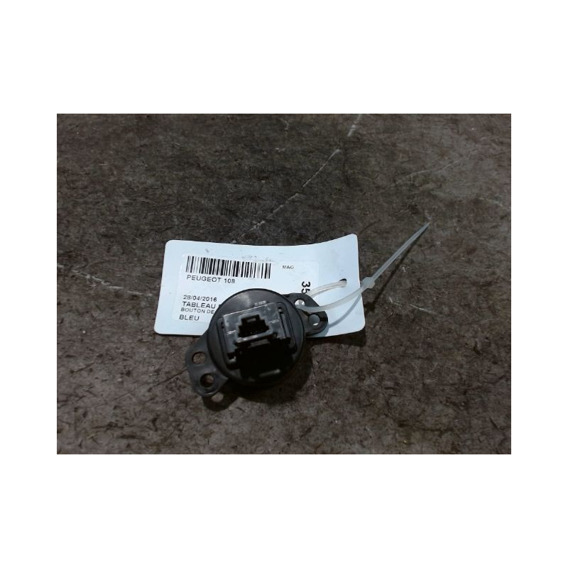 BOUTON DE WARNING PEUGEOT 108