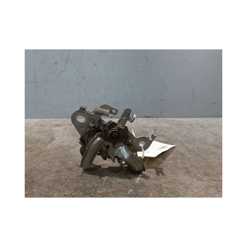 SERRURE CAPOT PEUGEOT 108