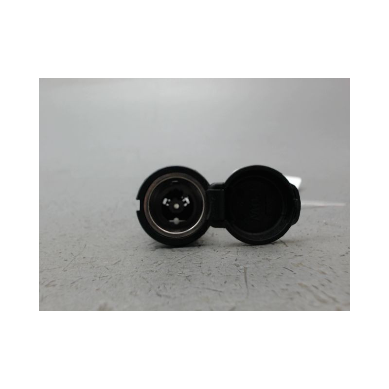 PRISE 12V AV PEUGEOT 308 2009-