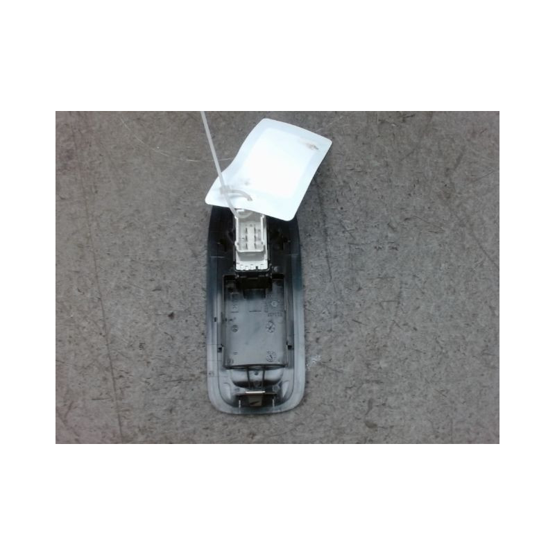 COMMANDE LEVE-GLACE PORTE AVD PEUGEOT 208