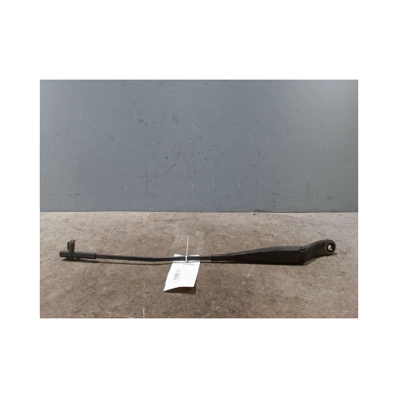 BRAS ESSUIE-GLACE AVANT GAUCHE PEUGEOT 207 3P