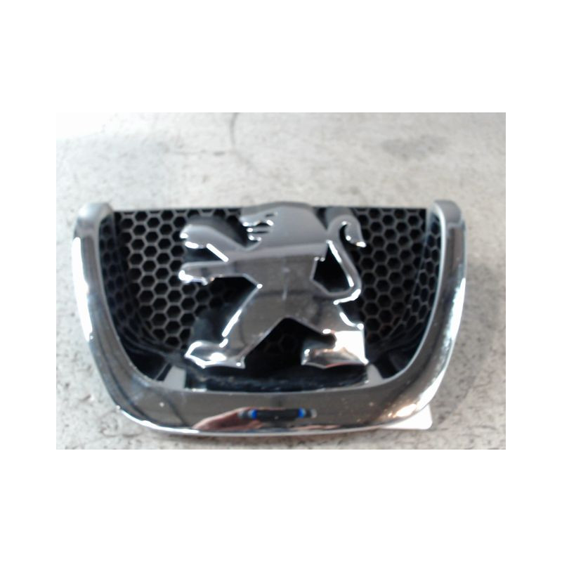 SIGLE CALANDRE PEUGEOT 207 2007-
