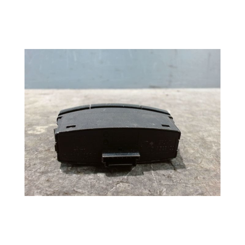 BOUTON DE WARNING B.M.W. SERIE 1