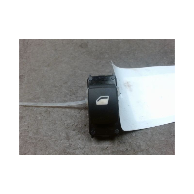 COMMANDE LEVE-GLACE PORTE AVD CITROEN C3