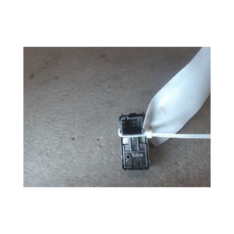 COMMANDE LEVE-GLACE PORTE AVD CITROEN C3