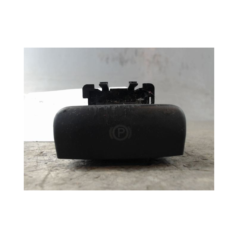 INTERIEUR COMMANDE FREIN A MAIN PEUGEOT 5008 2009-