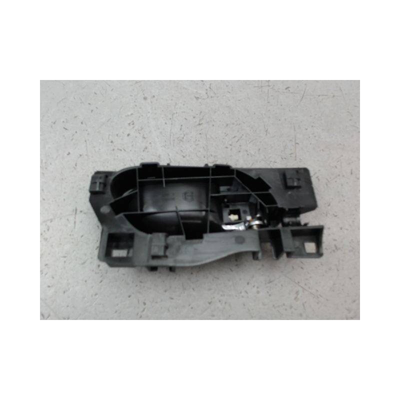 POIGNEE INTERIEURE PORTE AVANT GAUCHE PEUGEOT 2008 Phase 1 2013-...