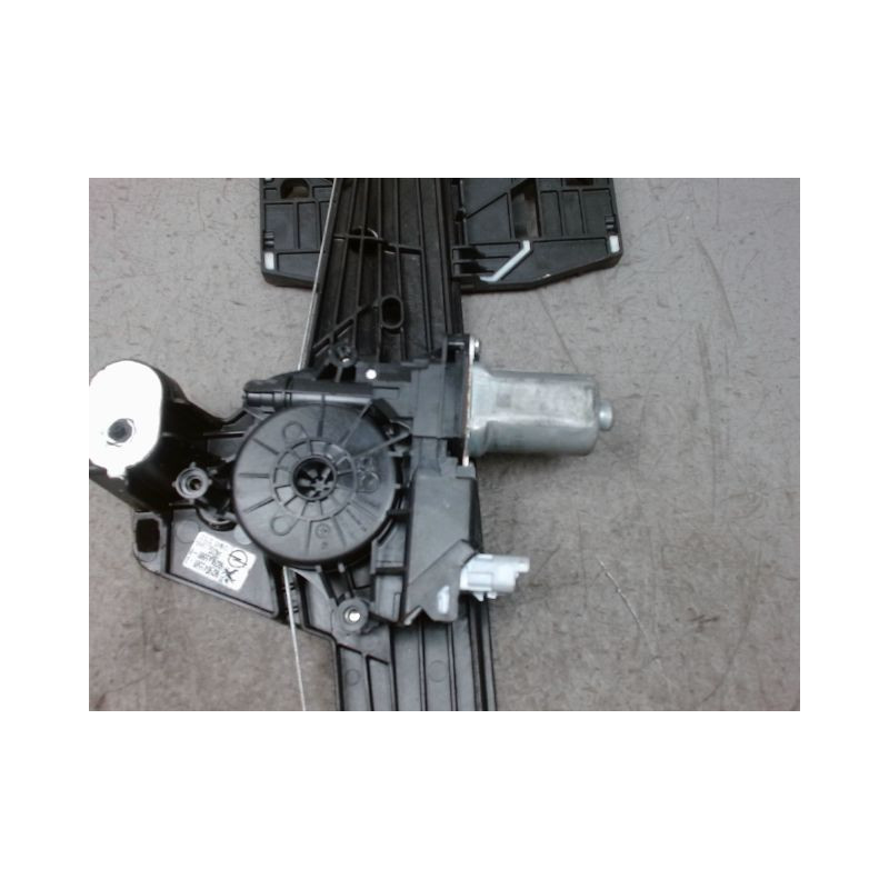 MECANISME+MOTEUR LEVE-GLACE ARRIERE DROIT PEUGEOT 208