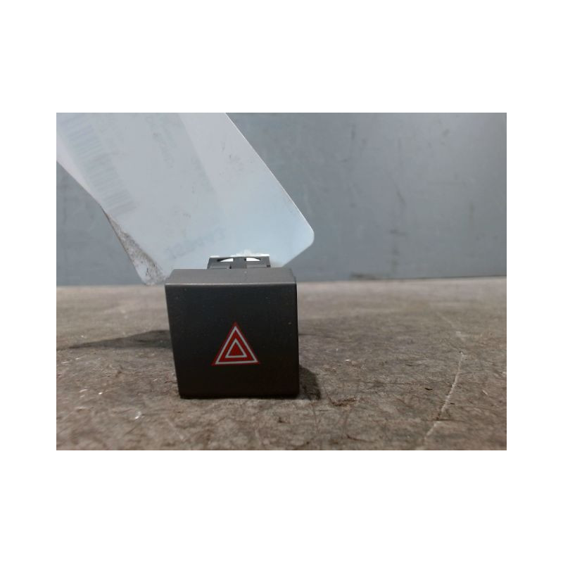 BOUTON DE WARNING PEUGEOT 508 2010-