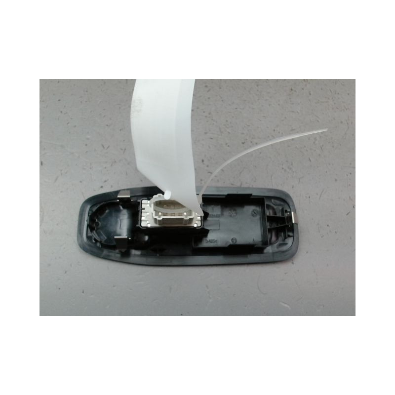 COMMANDE LEVE-GLACE PORTE AVD PEUGEOT 208 Phase 1 2012-...
