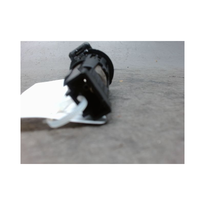 PRISE 12V AV PEUGEOT 308