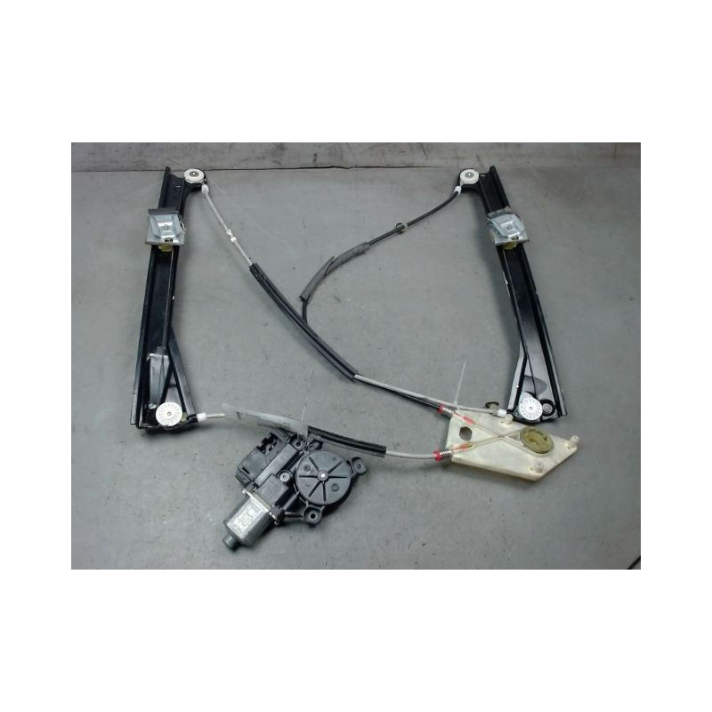 MECANISME+MOTEUR LEVE-GLACE AVANT GAUCHE VOLKSWAGEN POLO 2009-