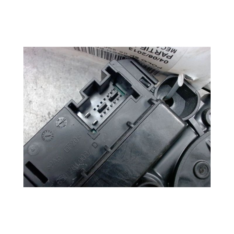 MECANISME+MOTEUR LEVE-GLACE AVANT GAUCHE VOLKSWAGEN POLO 2009-