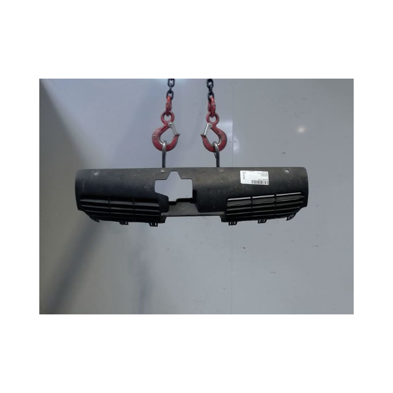 GRILLE CALANDRE PEUGEOT 206 3P