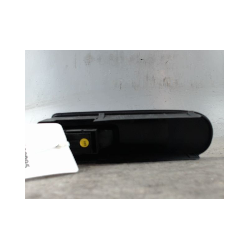 COMMANDE LEVE-GLACE PORTE AVD VOLKSWAGEN GOLF VI 2008-