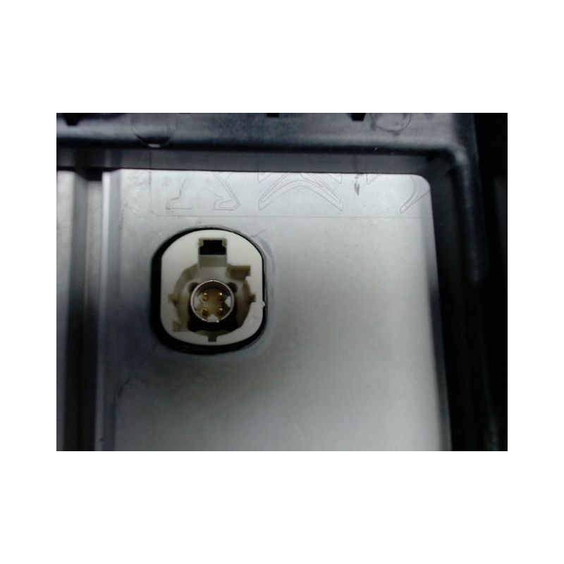 ECRAN GPS PEUGEOT 208
