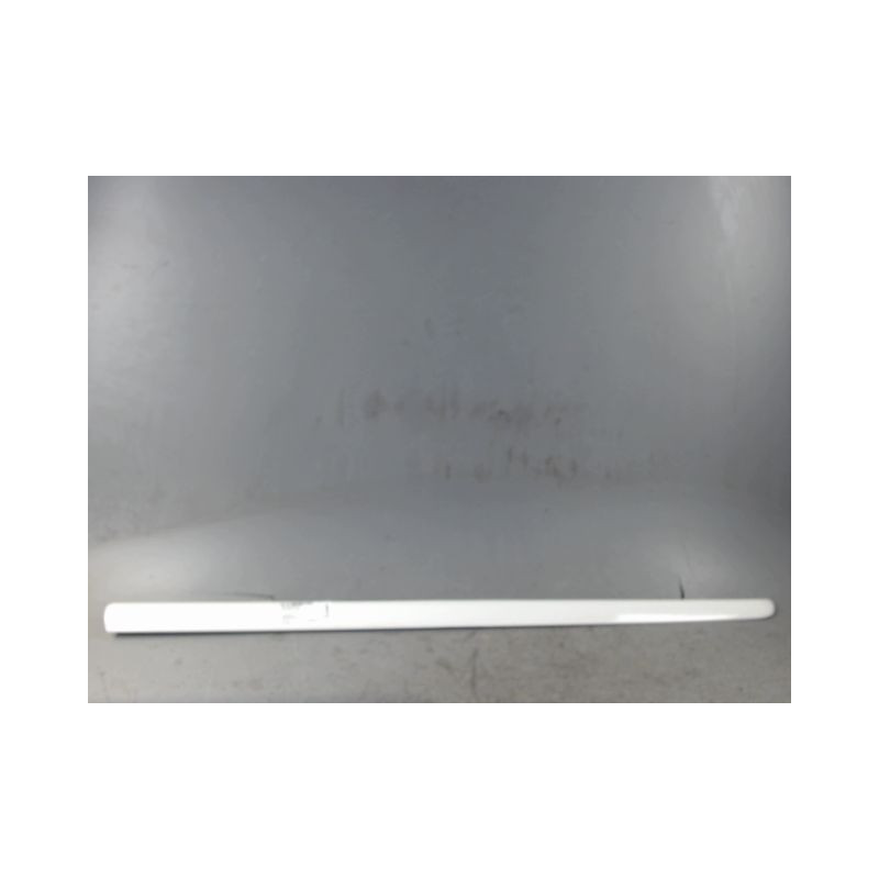 PROTECTION PORTE AVANT DROIT PEUGEOT 207 2009-