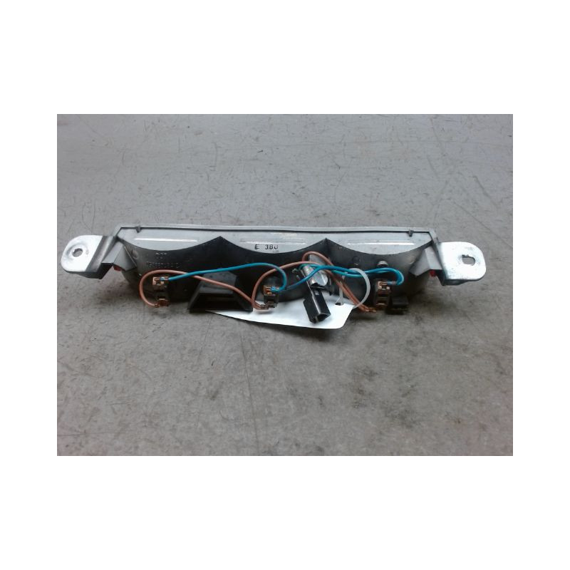 FEUX STOP SUPPLEMENTAIRE CHRYSLER PT CRUISER 00-05