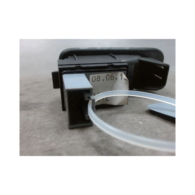 COMMANDE LEVE-GLACE PORTE ARD VOLKSWAGEN GOLF