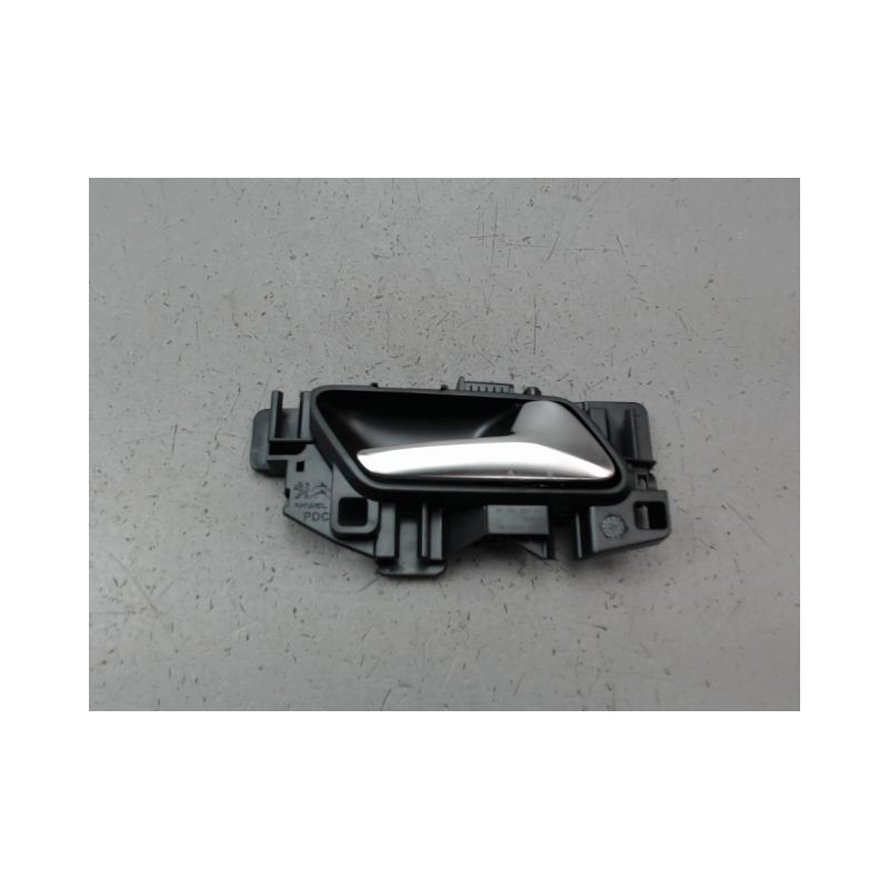 POIGNEE INTERIEURE PORTE AVANT DROIT PEUGEOT 208