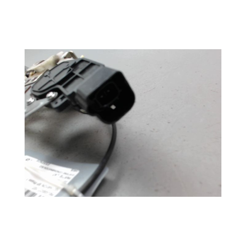 SYSTEME CONDAMNATION AVANT DROIT PEUGEOT 107 Phase 1 2005-2008